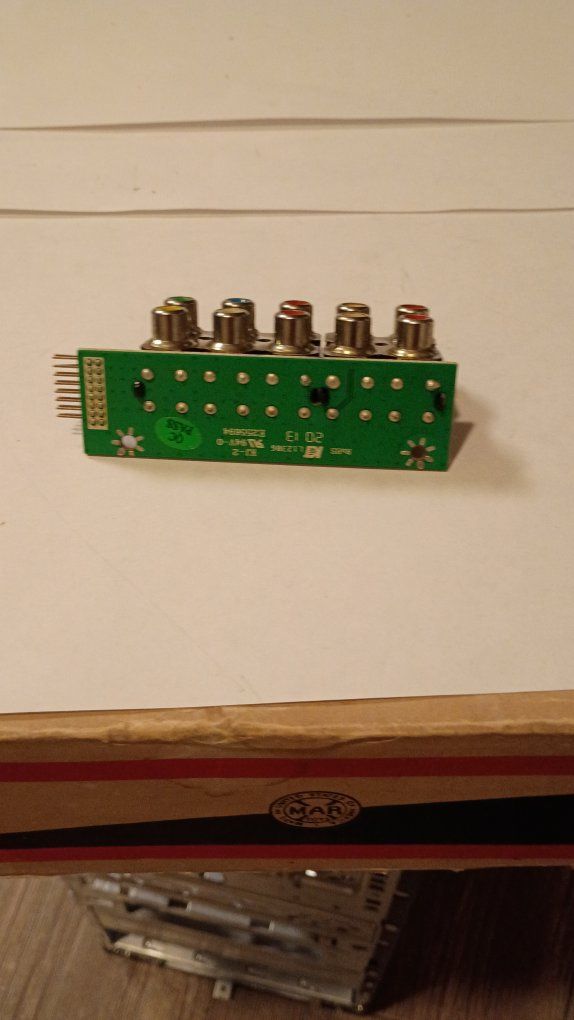 Element ELCFW329 Audio/Video board SY13162