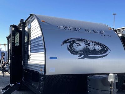 2022 Grey Wolf 25’ Bunkhouse