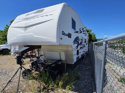 07 Fleetwood gear box 35' toy hauler
