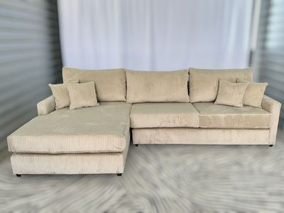 HIGH-END SECTIONAL – IN STOCK + CUSTOM ORDER AVAILABLE ️