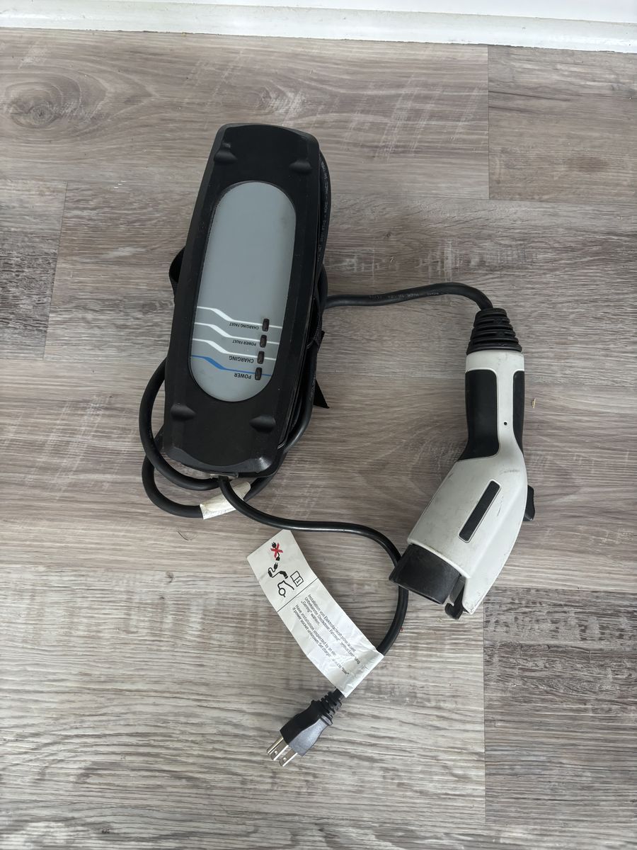 Portable EV Charger 120V Level 1 J1772 Electric Car Charger