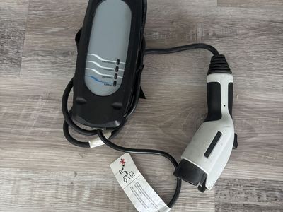 Portable EV Charger 120V Level 1 J1772 Electric Car Charger