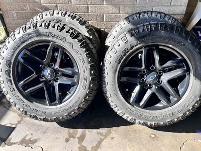 2022 Chevy Silverado Trailboss Wheels and Tires 6x5.5