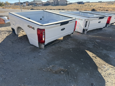 Ford F-250/F-350 4x4 White Truck Bed (2017-2026) short long and dually beds w/ Tailgate