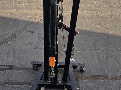 Folding Hydraulic Engine Hoist - 2 Ton Capacity Shop Crane with Engine Leveler and Chains