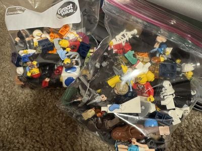 Authentic LEGO Minifigure Lot – 1.5 lbs+ – Mixed Themes – Star Wars, Marvel, Harry Potter & More