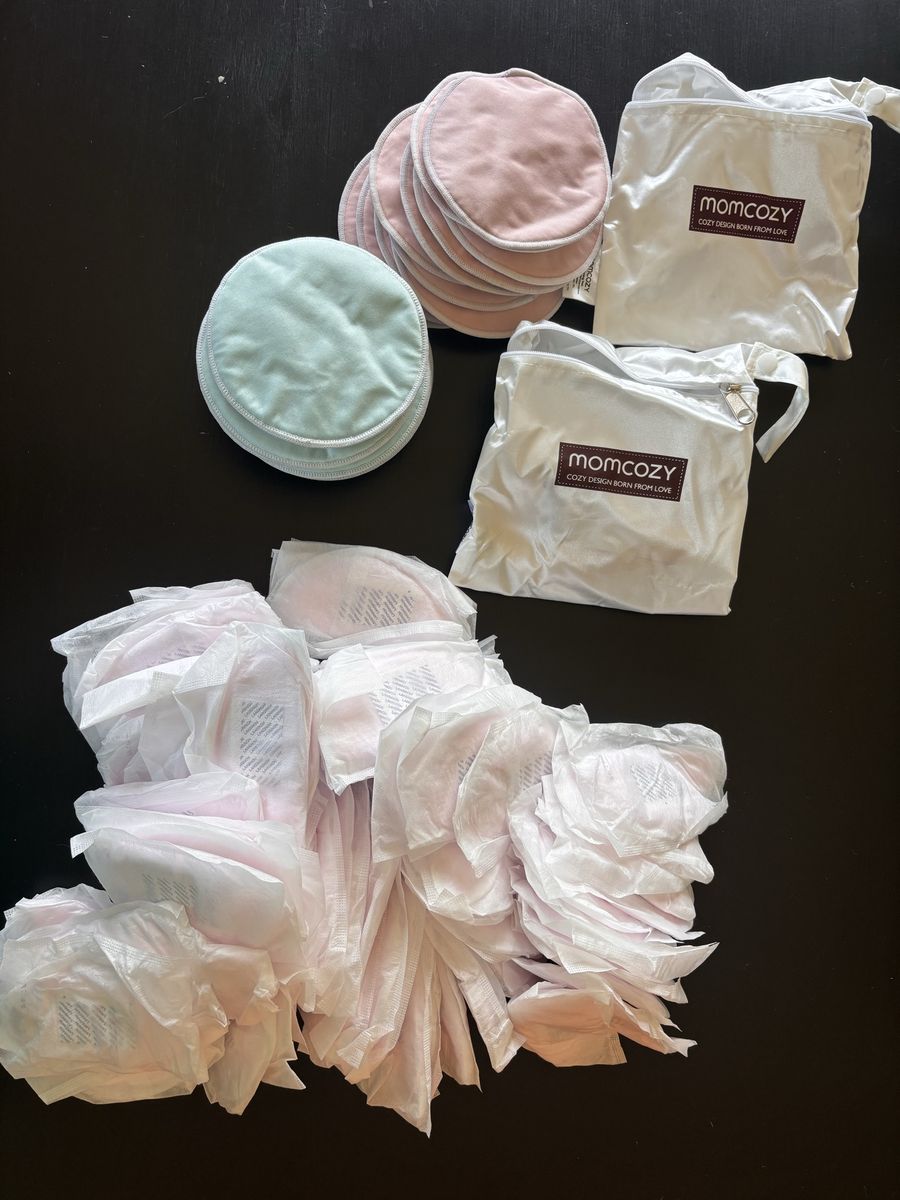 Momcozy Reusable & Disposable Breast Pads - Mixed Lot, Pink & Blue