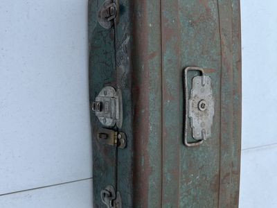 Vintage Green Metal Tackle box/Toolbox