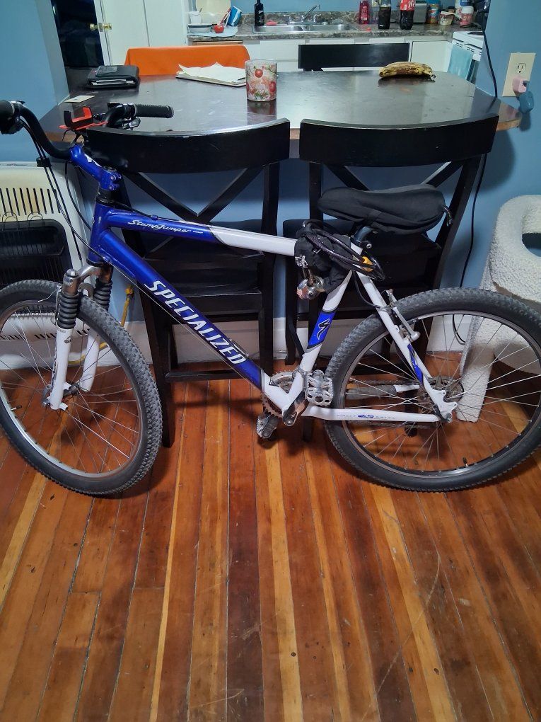 Specialized StumpJumper Mountain Bike, Blue/White, Front Suspension, Used