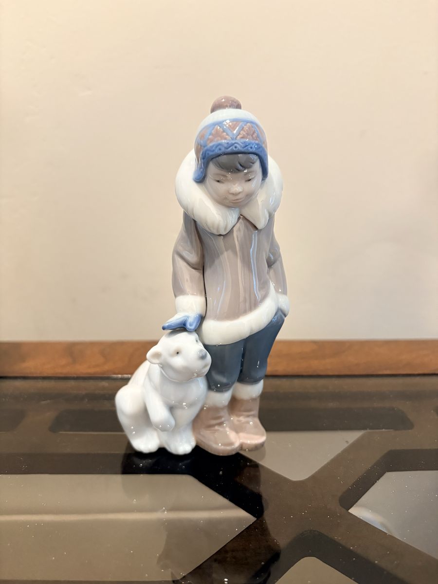 Vintage Lladro #5238 Eskimo Boy with Pet Polar Bear