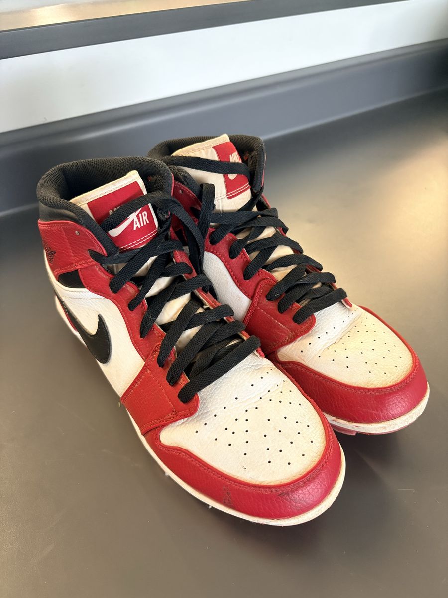 Nike Air Jordan 1’s Mid Baseball Cleats! Size 8.