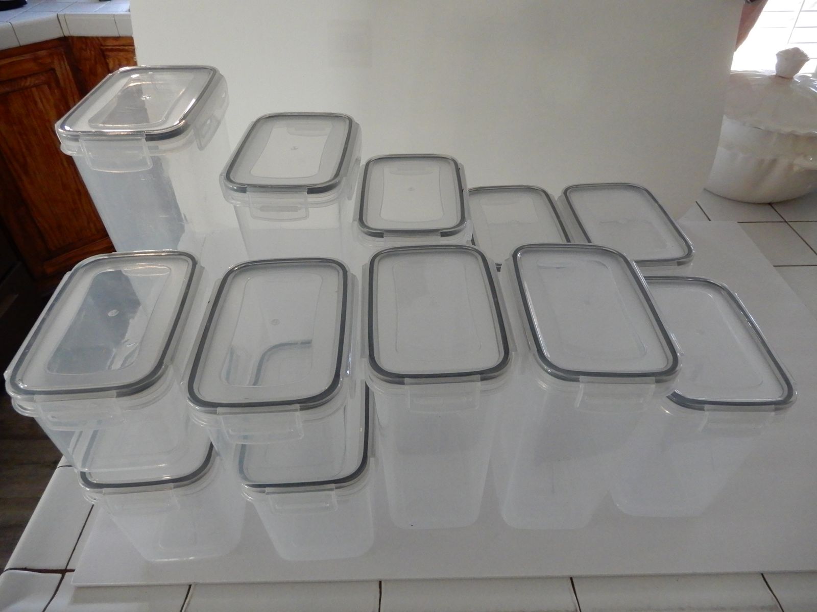 Snapware Plastic Total Solution Food Storage Containers Set