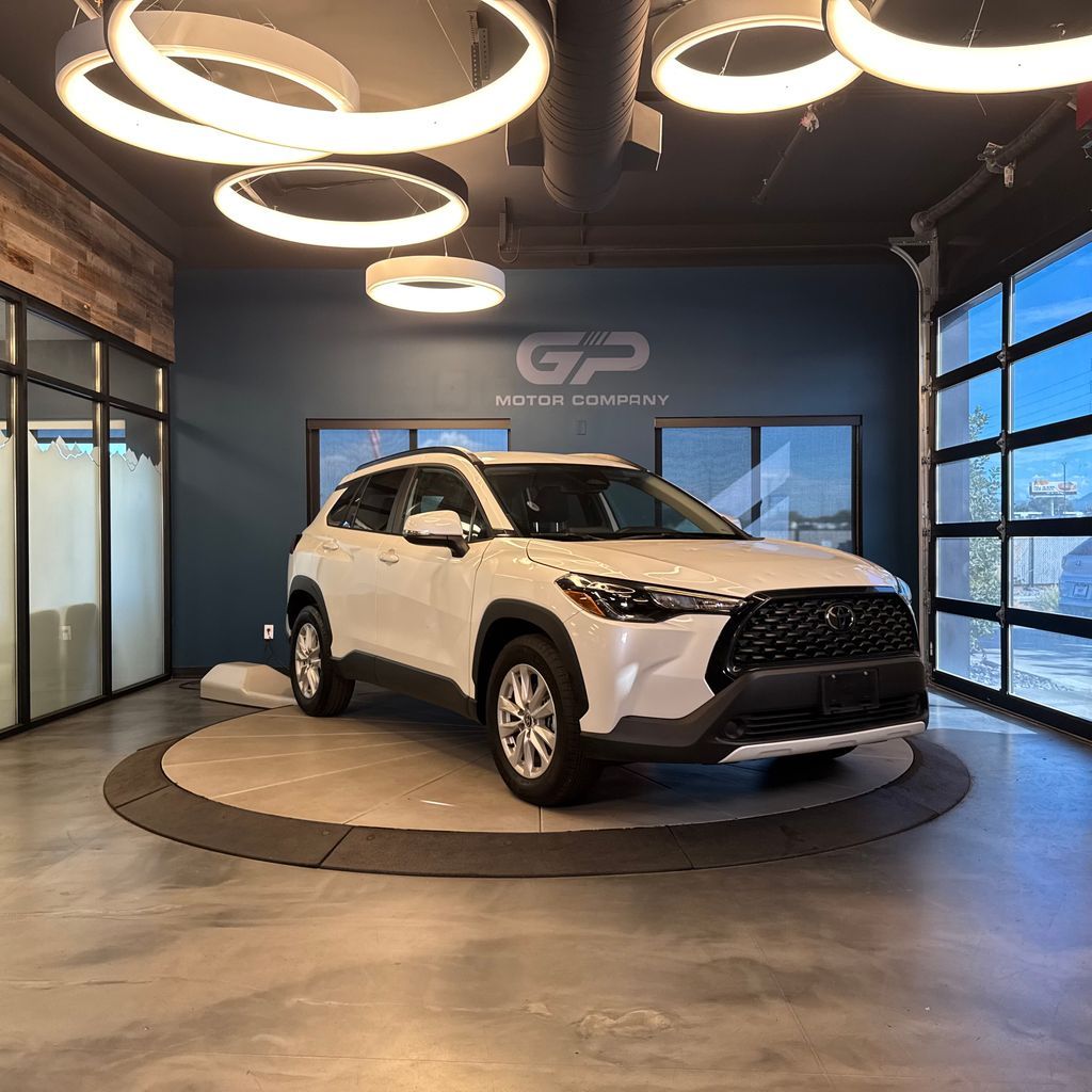 2024 Toyota Corolla Cross LE