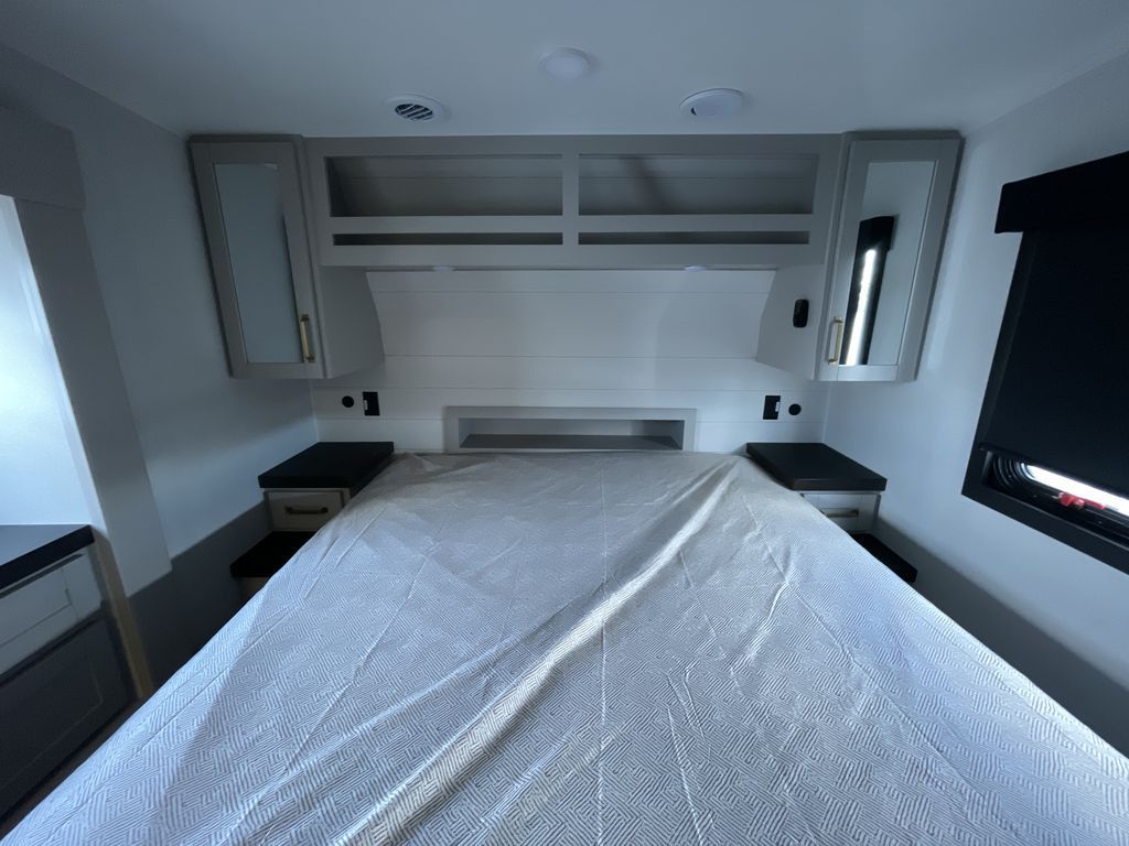 Main image 45