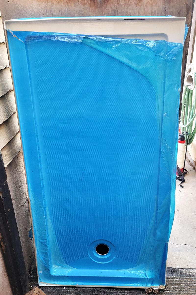 Craft & Main acrylic shower base 60 X 32