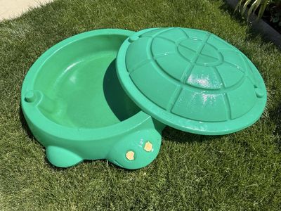 Vintage large turtle sandbox about 4’ W crack in l