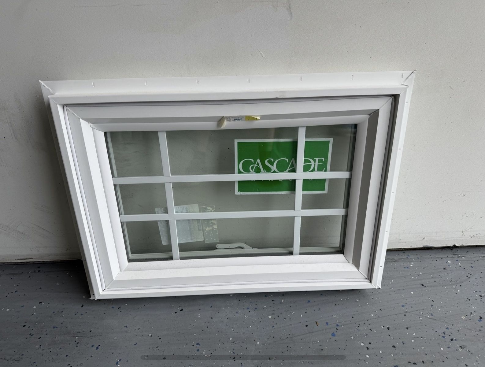 Cascade casement window 27” x 19”