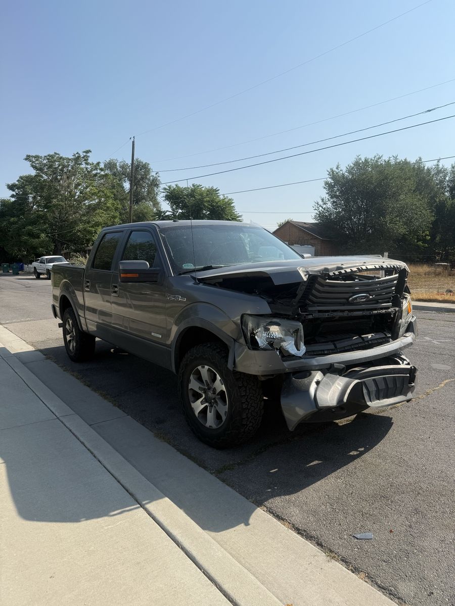 2012 Ford F150 SuperCrew Cab · fX4 Pickup 4D 5 1/2 ft part out
