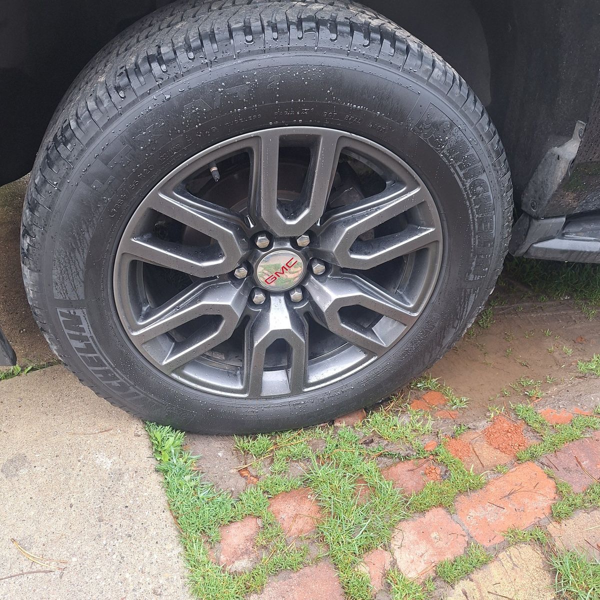 20 285 55 20 chevrolet gmc 6lug