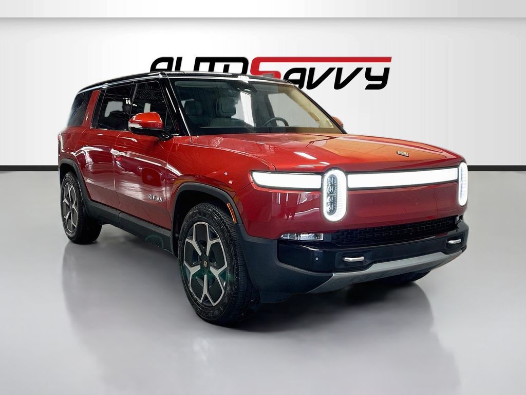 2024 Rivian R1S Adventure