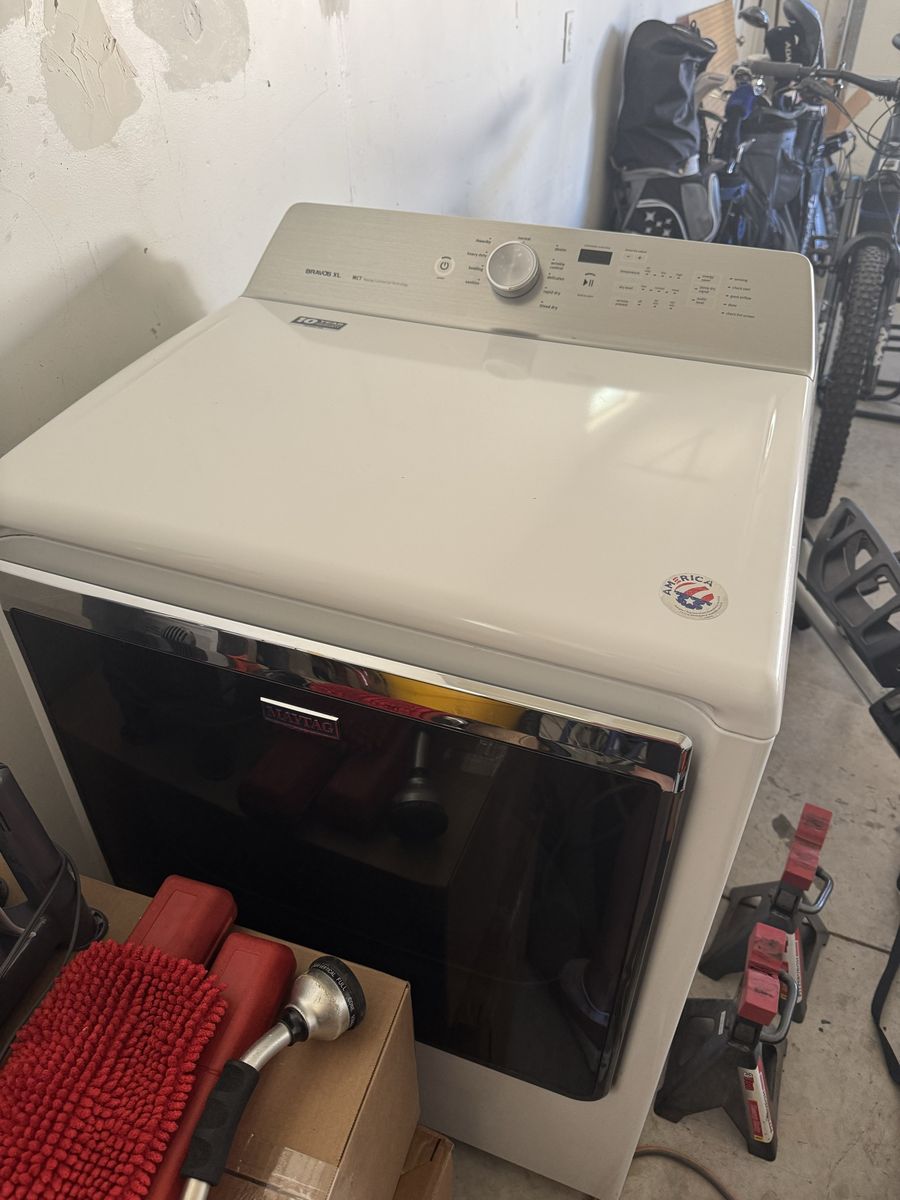 Maytag Large dryer bravo