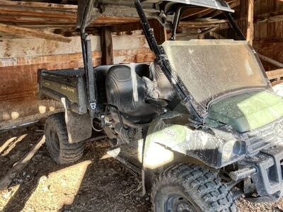 John Deere Gator
