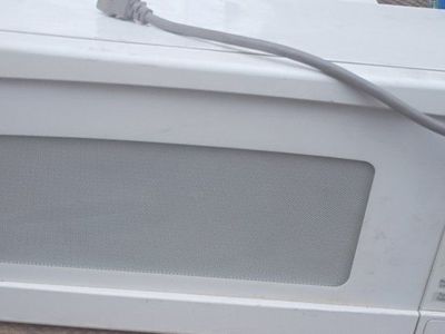 GE White Countertop Microwave