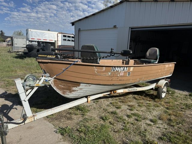 1993-14’ Mirro Craft Boat, Yacht Club Trailer, new jack w/wheel