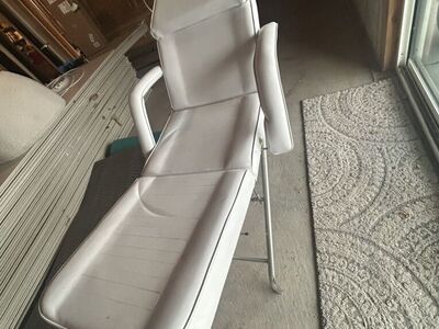 Esthetician Bed