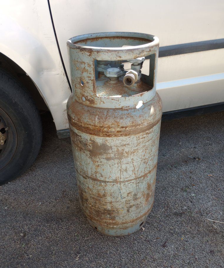 Forklift propane tank