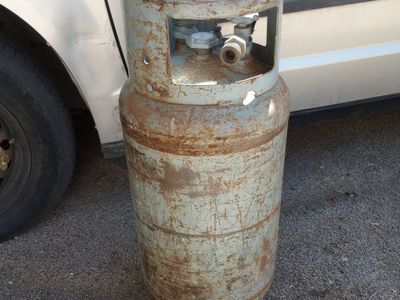 Forklift propane tank