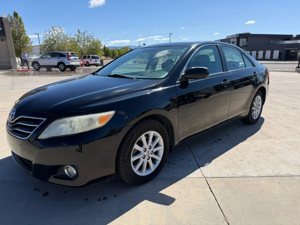 2010 TOYOTA CAMRY XLE V6