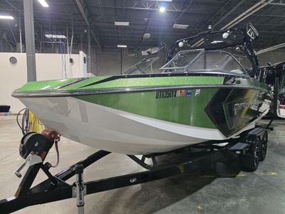 2017 Nautique G23