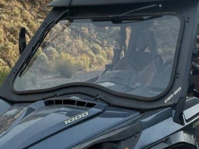 Can-am Commander Glass Windshield