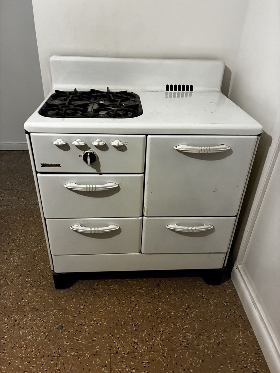 Main image 6