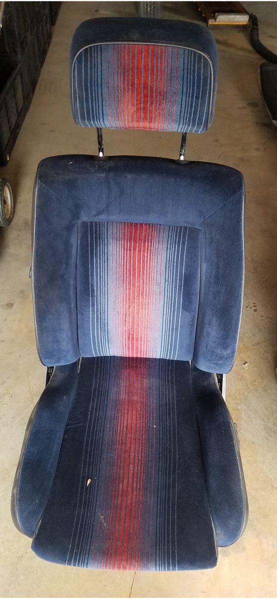 GTI BUCKET SEATS, as is, no returns