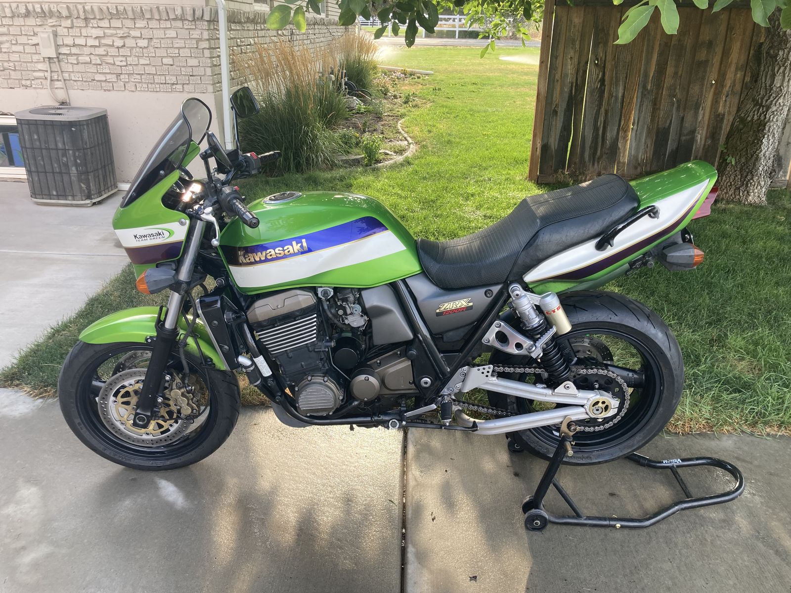 2002 Kawasaki ZRX 1200R