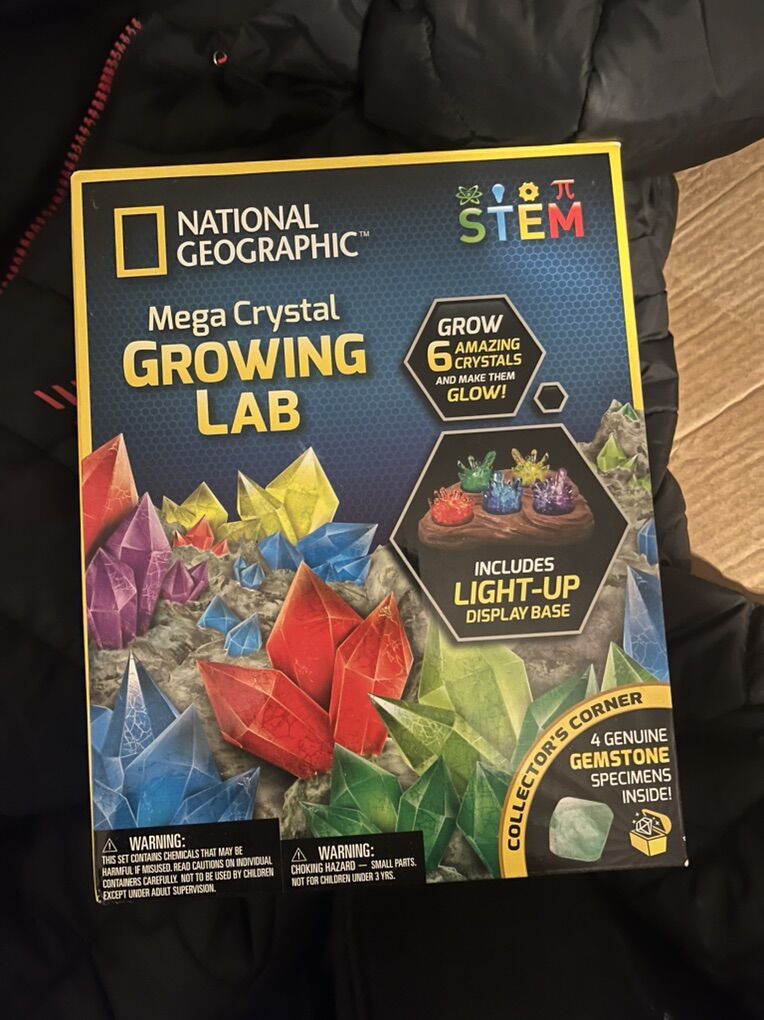 Mega Crystal Growing Kit!! Brand New