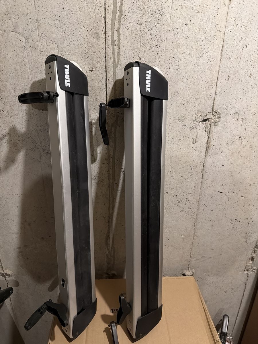 Thule ski rack / snowboard rack