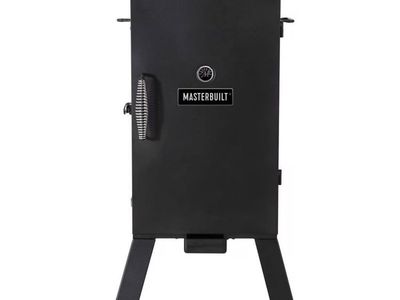 Masterbuilt Analog Wood Chips Vertical Smoker
