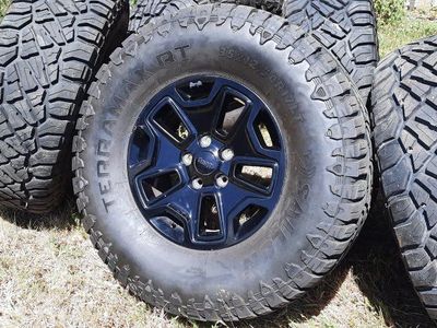 35x12.50r17 Sailun Terramax RT w/Willys Jeep wheel