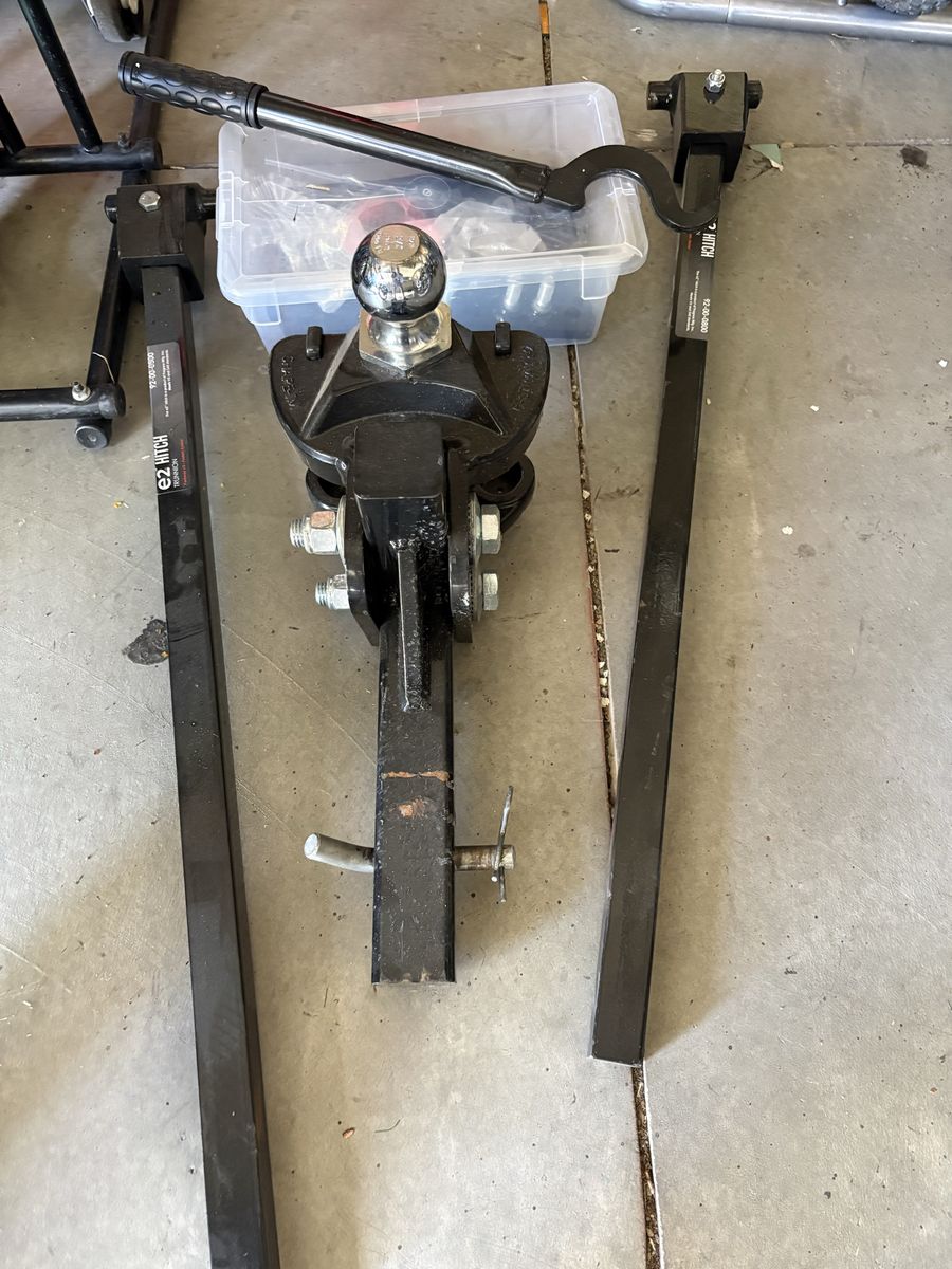 Fastway E2 Trunnion Sway Control Hitch - Used Once