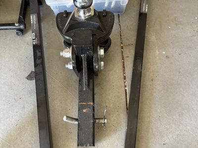 Fastway E2 Trunnion Sway Control Hitch - Used Once