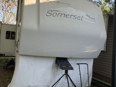 2002 Coachmen Somerset Fifth Wheel