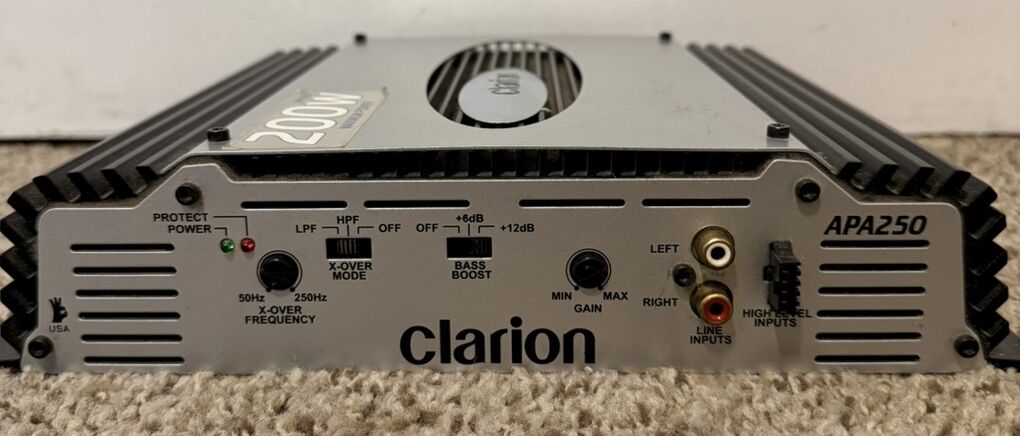 Old School Clarion Amp APA250