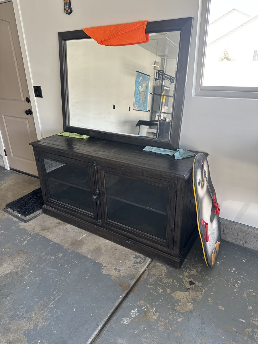 60” Tv stand Bellamy
