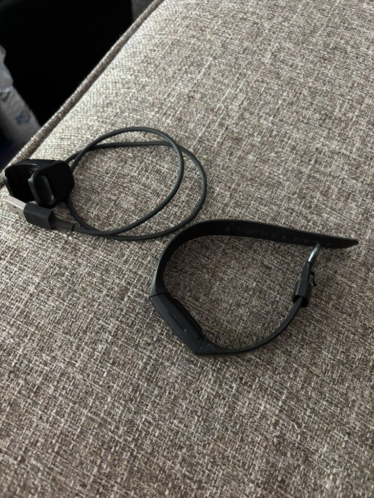 Fitbit Charge 3 Smartwatch Fitness Watck