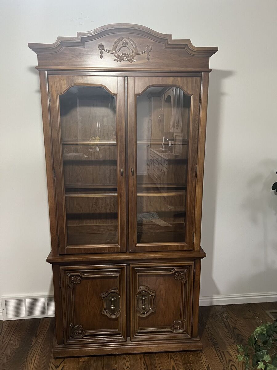 Antique 1978 dining room set