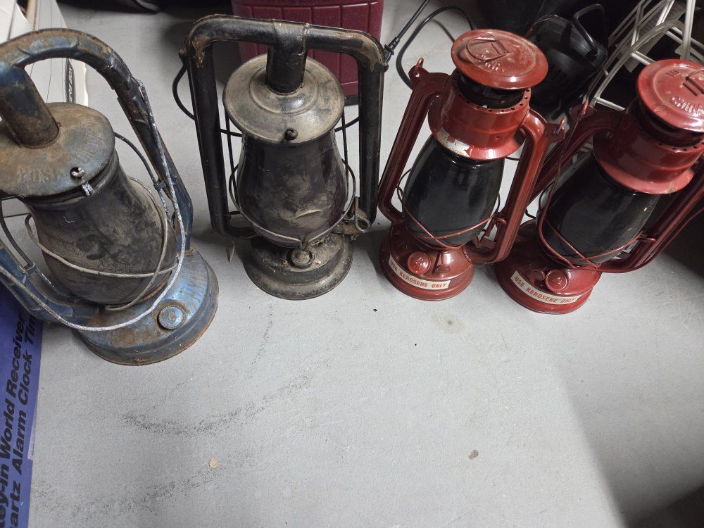 Vintage Kerosene Lanterns - Set of 4, Red & Blue, Rustic Decor