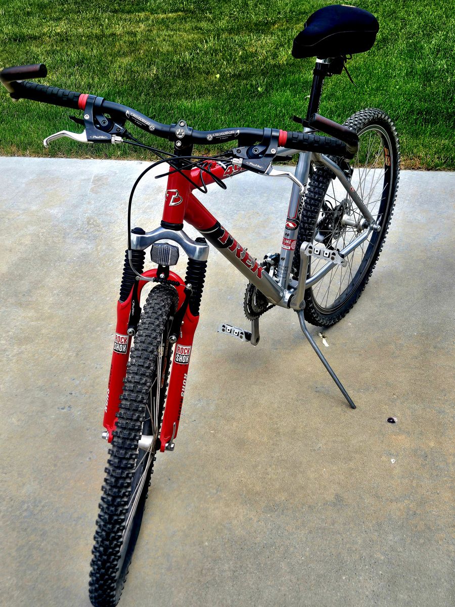 Trek 4900 mountain bike